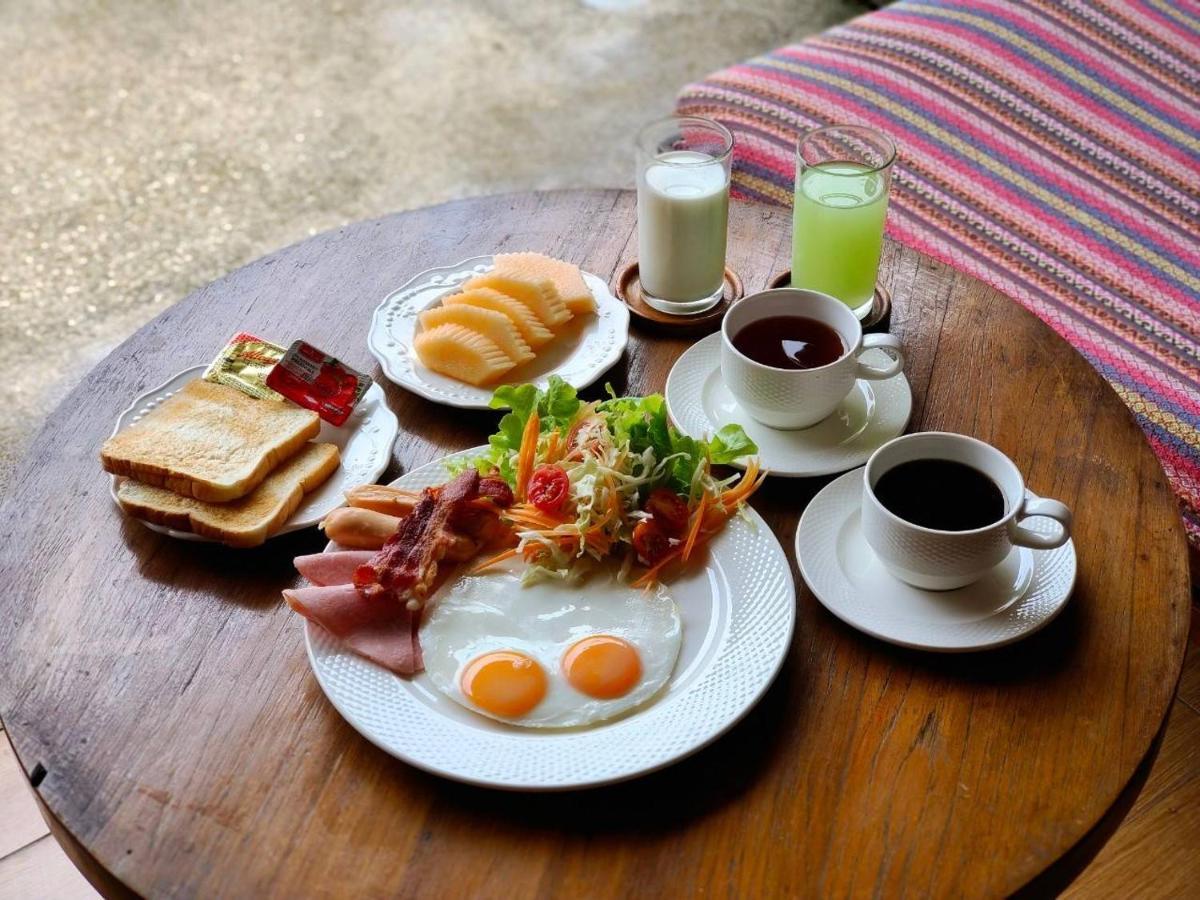 Wualai Boutique By Lanna Oriental Hotel Chiang Mai Buitenkant foto